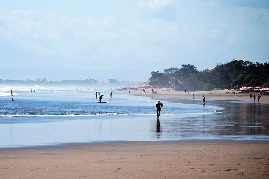 Villa Aisis is just 10 min walk to Seminyaks beach, widely known for high class surf breaks, panoramic views and breath taking legendary sunsets.